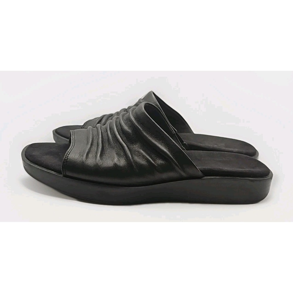 Munro Kala Lamb-skin Ruched Slide Sandal Black Sz 7.5M Soft Leather Minimal #234 - Picture 2 of 10